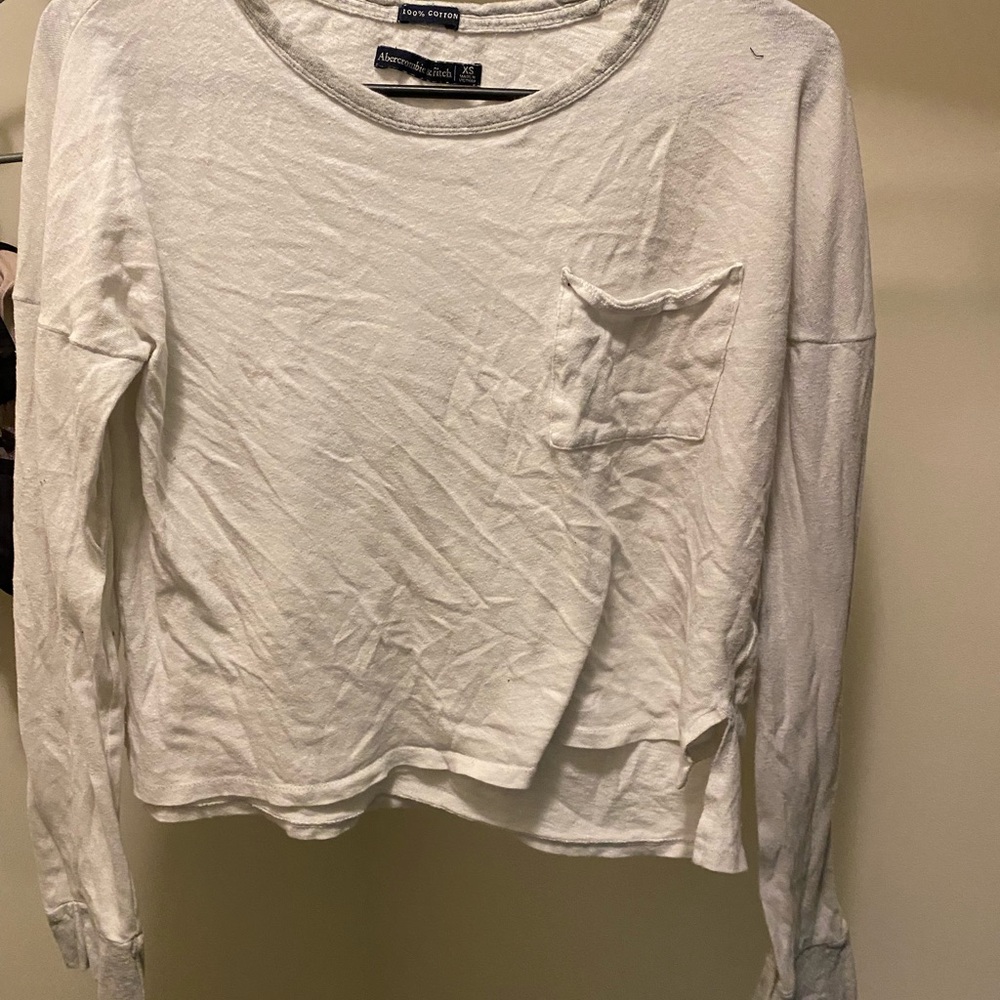 XS white + grey sweater thing